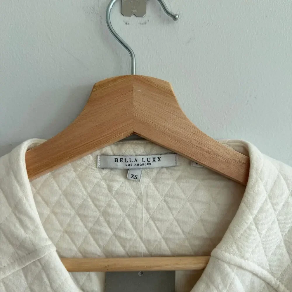 Anthropologie Bella Luxx Asymmetrical 3/4 Sleeve Quilted Jacket Cream XS NWT